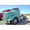 2000 Kenworth T800 SemiTractor Truck